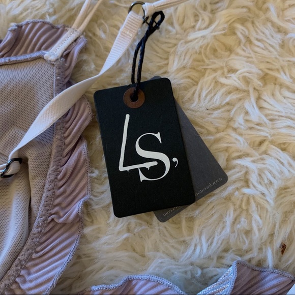 3️⃣for$25 NWOT metallic frill bralette 💿 - Picture 6 of 12